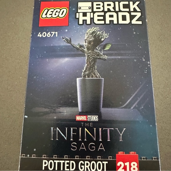 LEGO BrickHeadz 40671 Potted Groot | Marvel Guardians of the Galaxy Set - Picture 4 of 7
